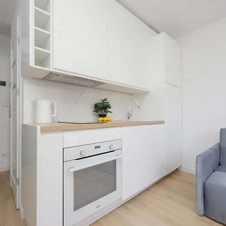 Functional Next To The Pole Mokotowskie, Workspace & Smart Tv By Renters Apartament *